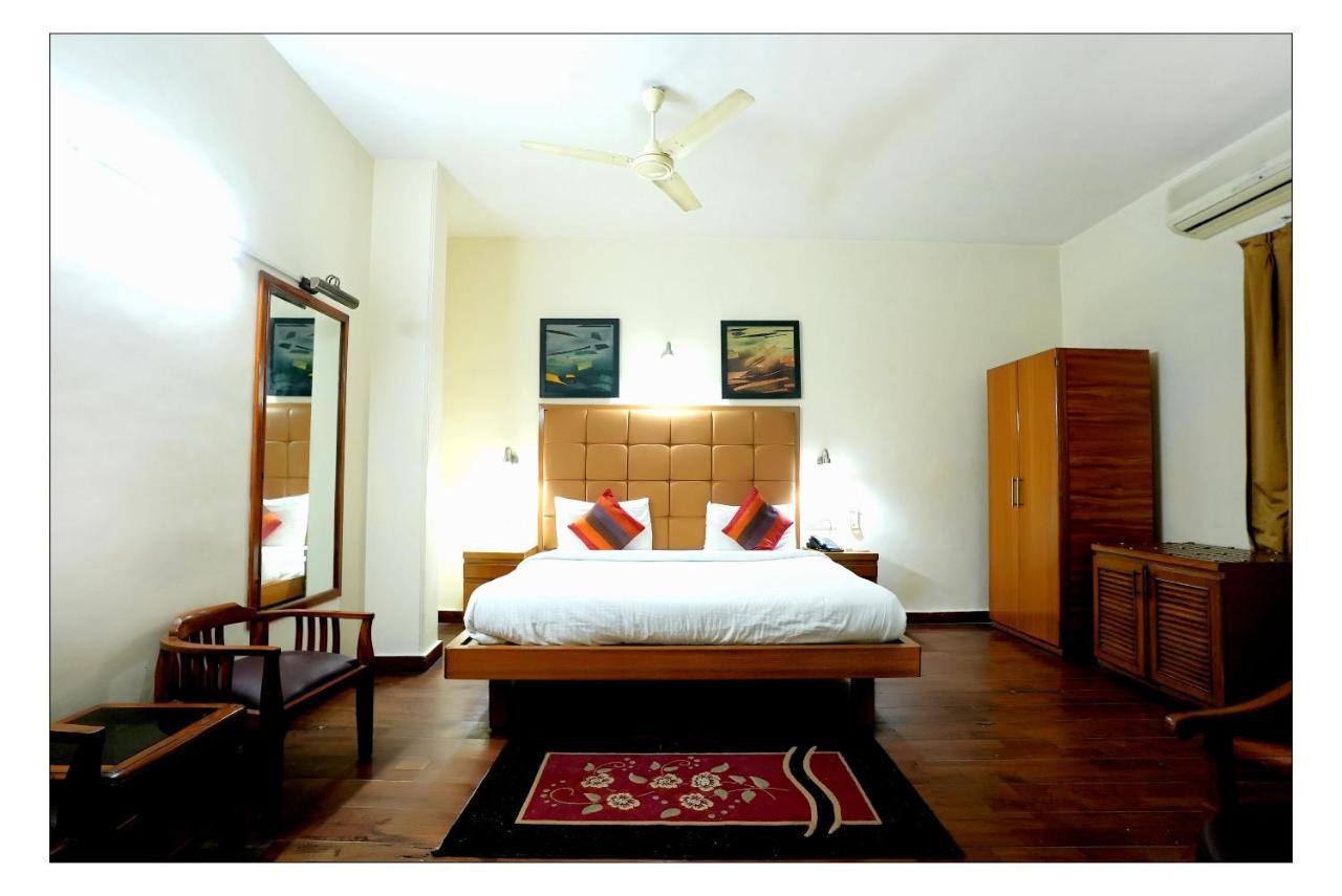 Hotel Oscar - Hauz Khas New Delhi Nova Deli Exterior foto